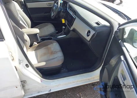 2018 Toyota Corolla Le z USA, uszkodzony, nr VIN 2T1BURHE8JC025933